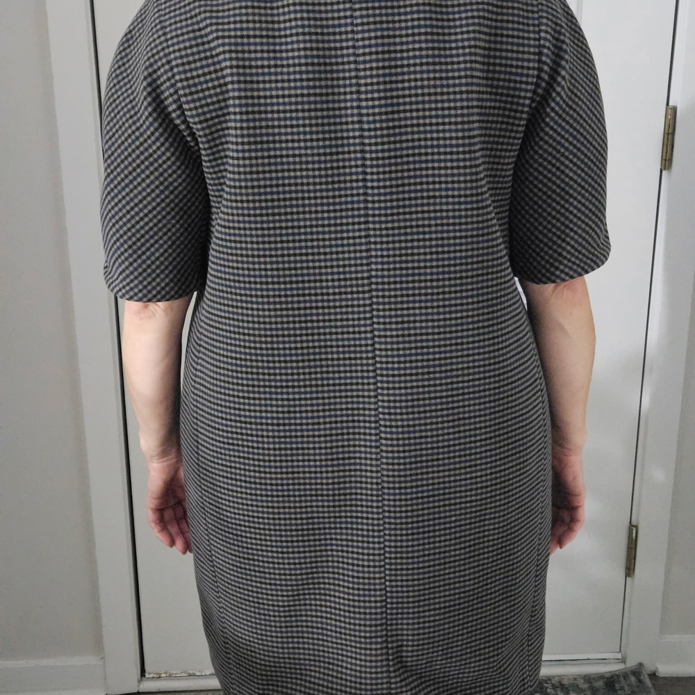 Stylish Houndstooth Coat - image 3